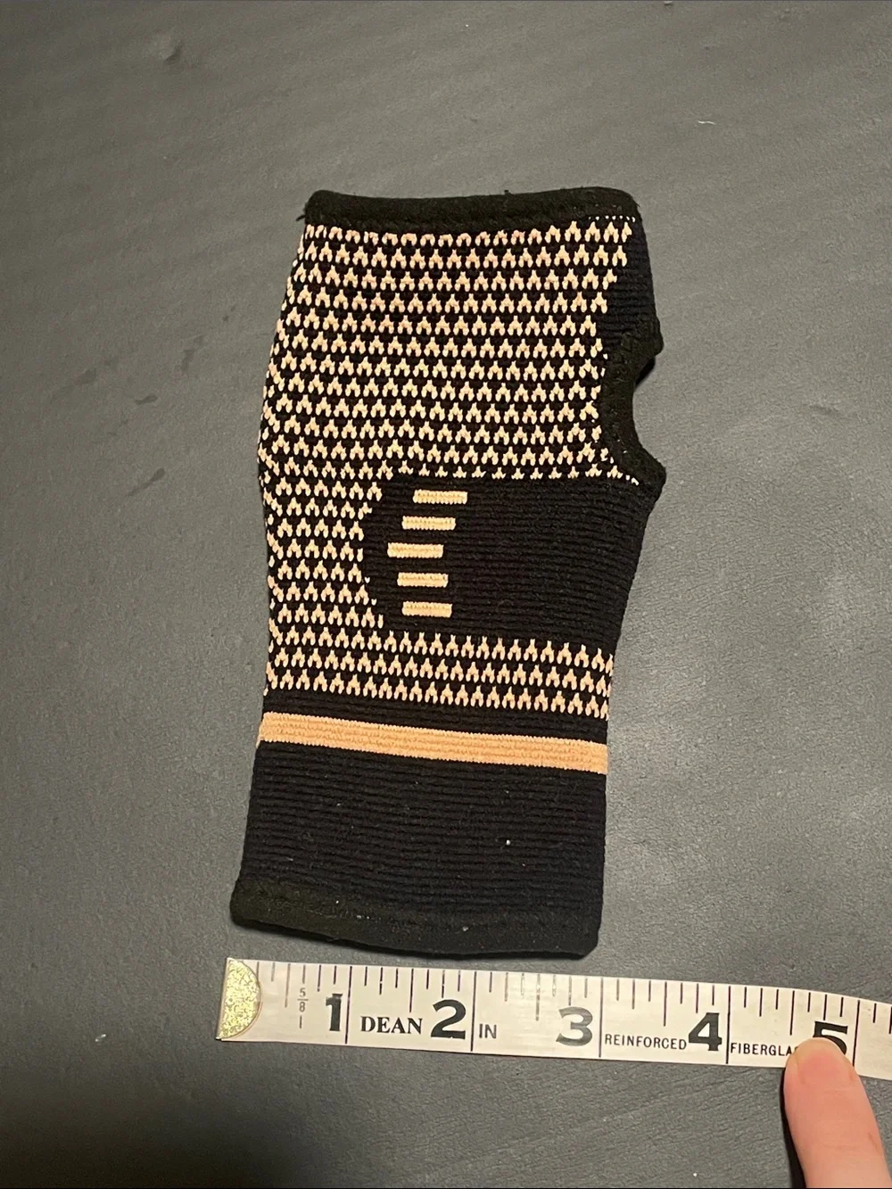 🖤5/$25 wrist compression sleeve